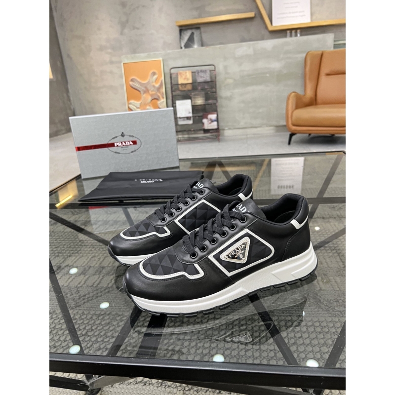 Pra*a casual shoes